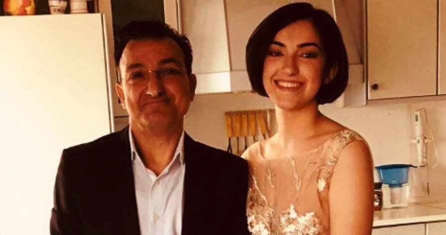 Най-важната жена в живота на Зуека му нанесе удар под кръста