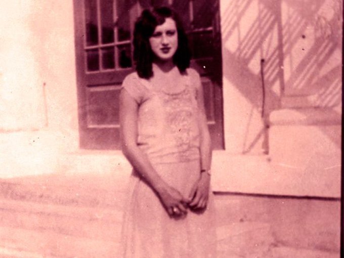 Зловеща любовна история: Мъж живя 7 години с мъртвата си любима