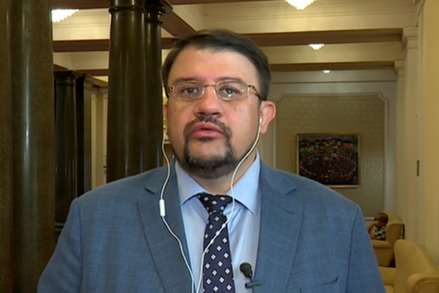 Настимир Ананиев за казуса с пътищарите: Ще се дадат пари само на 21% от фирмите