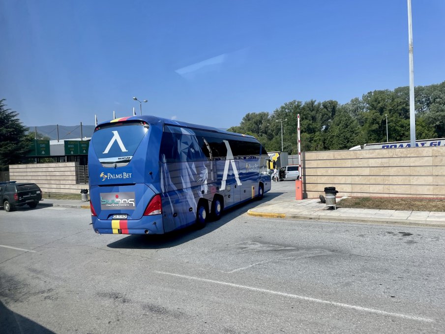 Строга охрана пази Левски в Гърция (СНИМКИ)