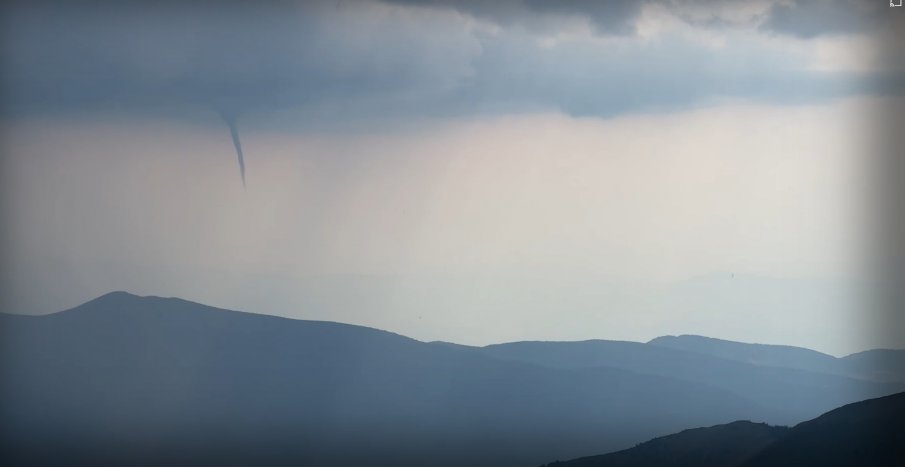 Застудяването предизвика рядко срещано явление над Рила (ВИДЕО)