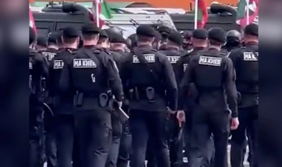 Чеченците добавиха надпис Към Киев на униформите си