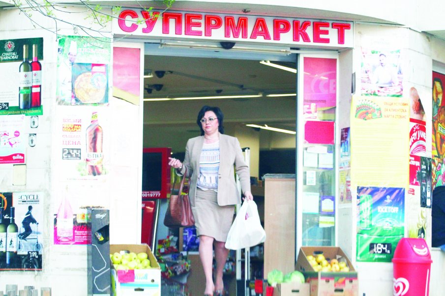 ИЗВЪНРЕДНО! ЛЕВИЦАТА СЕ ТРЕСЕ: Искат спешен конгрес на БСП и смяна на Корнелия Нинова