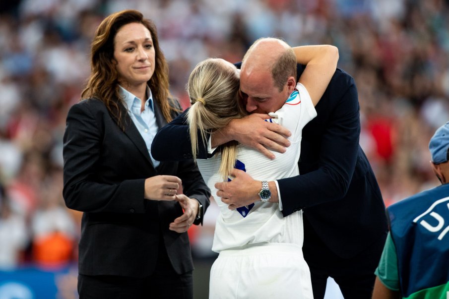 КРАЛСКА АФЕРА: Заподозряха в изневяра принц Уилям (ВИДЕО)