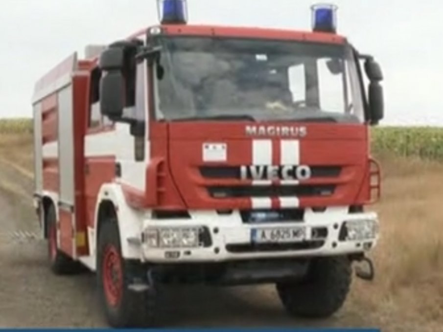 ИЗВЪНРЕДНО! Взрив в склад за боеприпаси в Карнобат