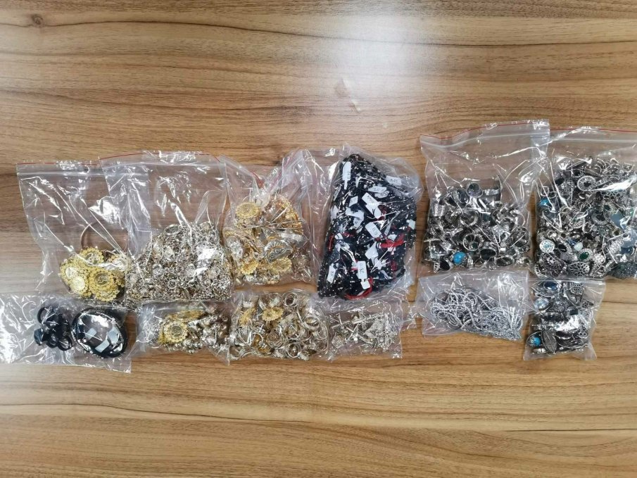 Съдят турчин за контрабанда на златни и сребърни накити за 139 829 лева