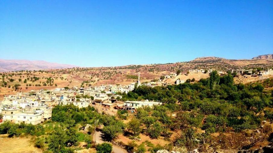 НЕЩО ДЕБНЕ ПОД ЗЕМЯТА: Мистериозен шум стряска още едно турско село