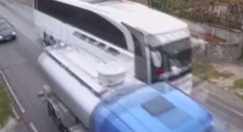 Месеци преди катастрофата в Търновско: Кадри показват опасно движение на румънския автобус