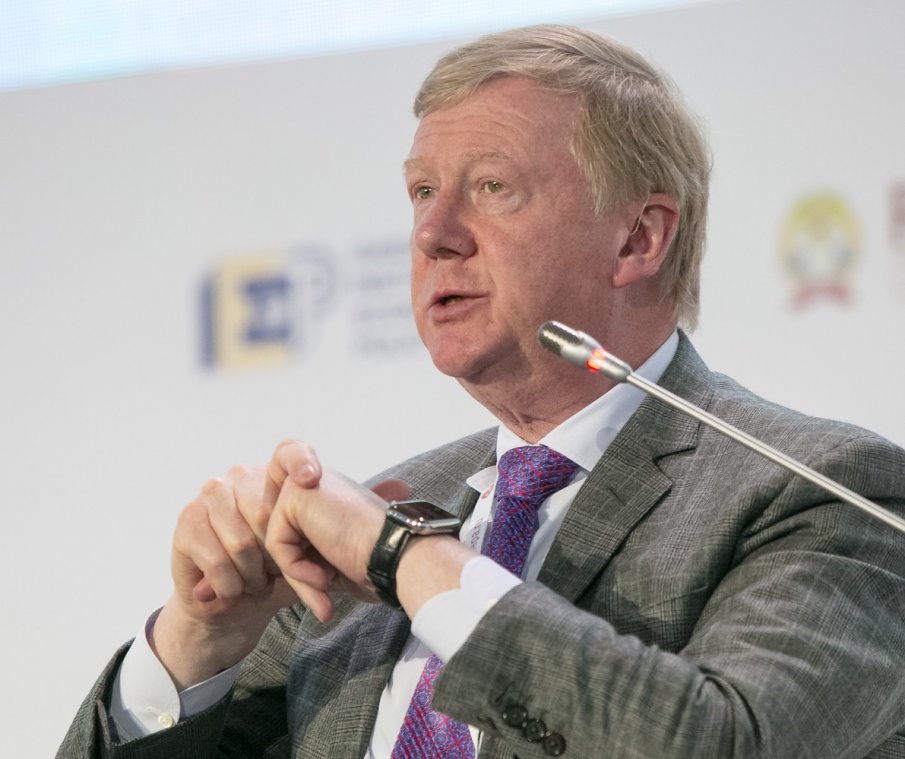 Изписаха от болницата в Италия бившия съратник на Путин Анатолий Чубайс