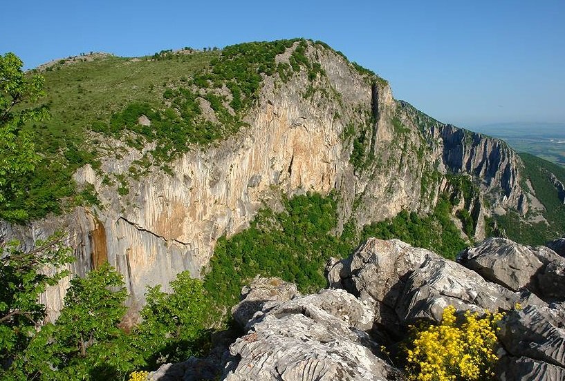 БЪДЕТЕ ВНИМАТЕЛНИ: Опасните маршрути във Врачанския Балкан