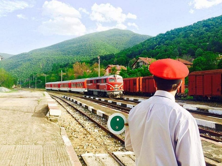 Днес се отбелязва Денят на железничаря