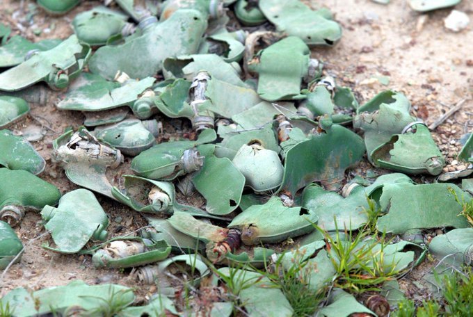 ГОРЕЩО ОТ ФРОНТА: Стари съветски мини сеят страх в Донецк (ВИДЕО)