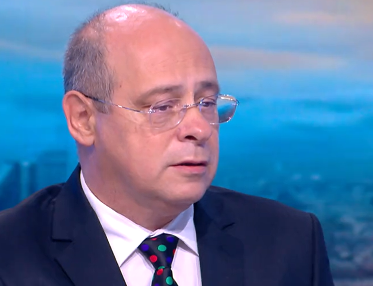 Социалният министър назначава още 200 души на хранилка в инспекцията по труда