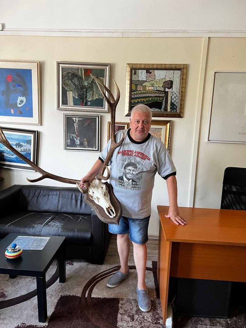 Тия рога ни излязоха 17 милиарда - да си чеше Киро егото в на годеницата ти парапета!