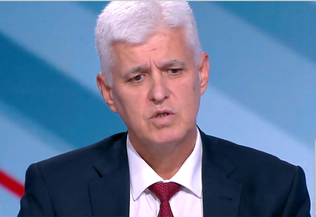 Служебният военен министър: Враг съм на безхаберието, не на F-16