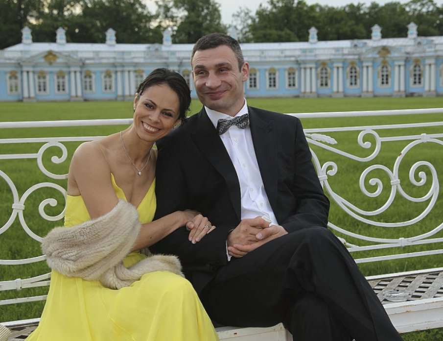 Виталий Кличко се развежда след 26 години брак