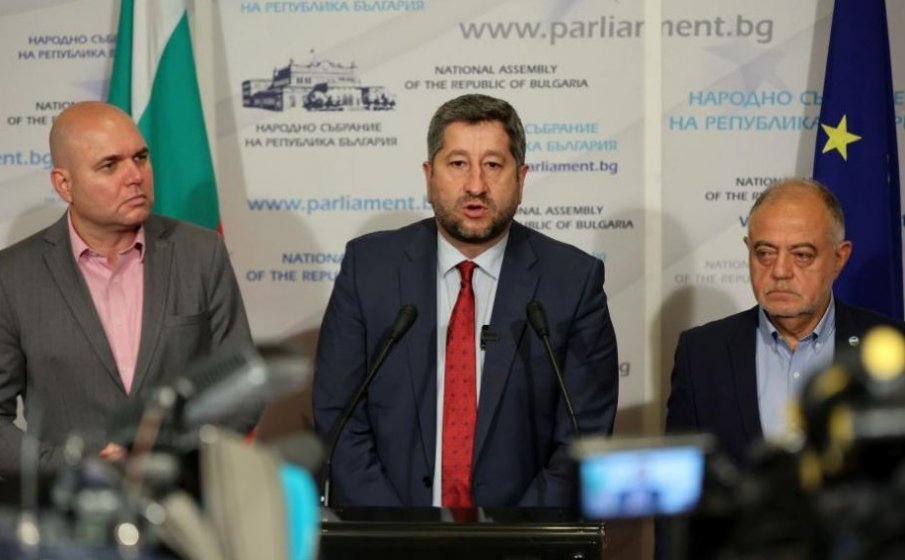 ДБ пак скочиха: Служебният кабинет реставрира зависимостта от Кремъл