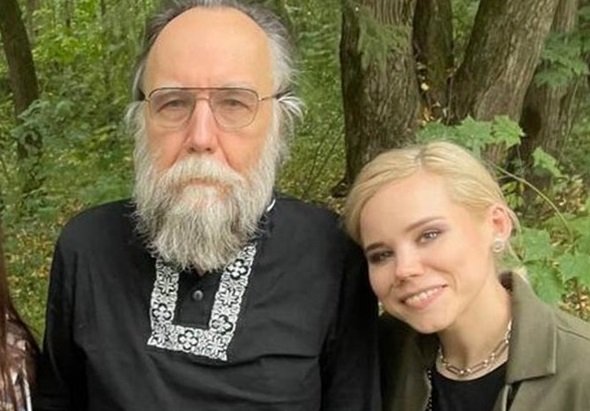 Опечаленият Александър Дугин: Дъщеря ми положи живота си на олтара на Победата