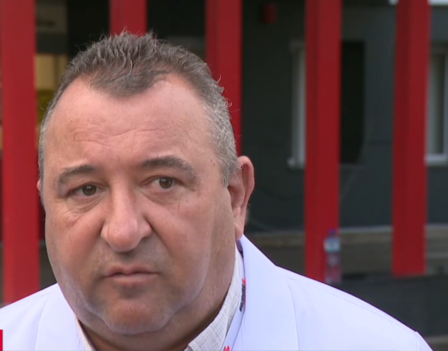 ИЗВЪНРЕДНО ОТ ПИРОГОВ: Дете и мъж са с опасност за живота след тежката катастрофа между джип и цистерна