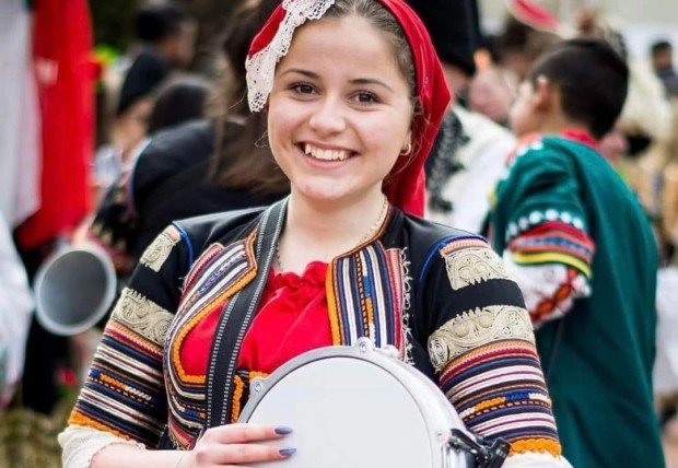 ЧЕРНА ВЕСТ: Почина момичето, което обедини цяла България