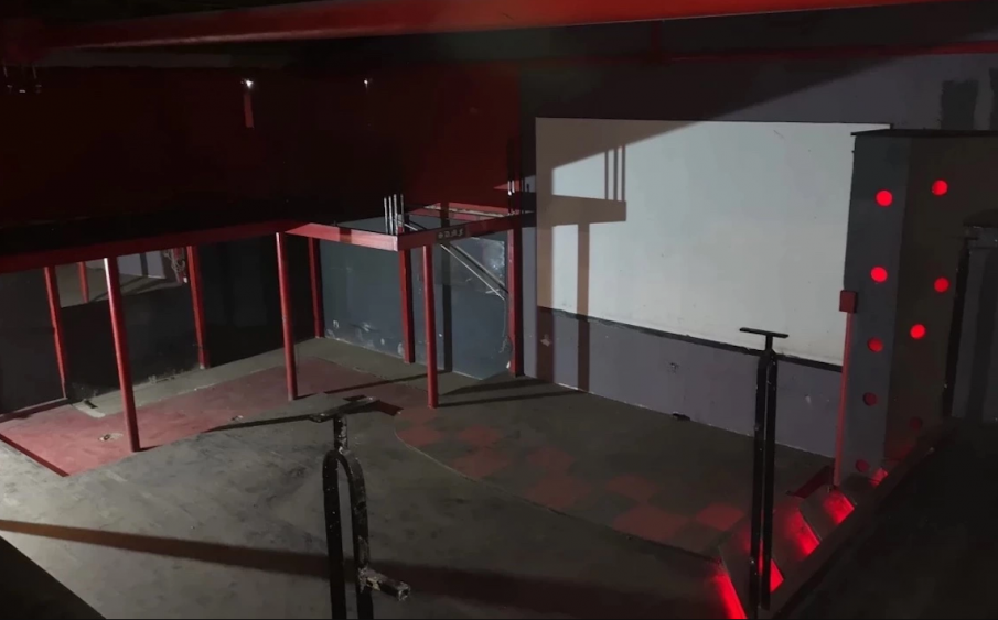 Погребаха култов рок бар в Пловдив, правят го протестантска църква