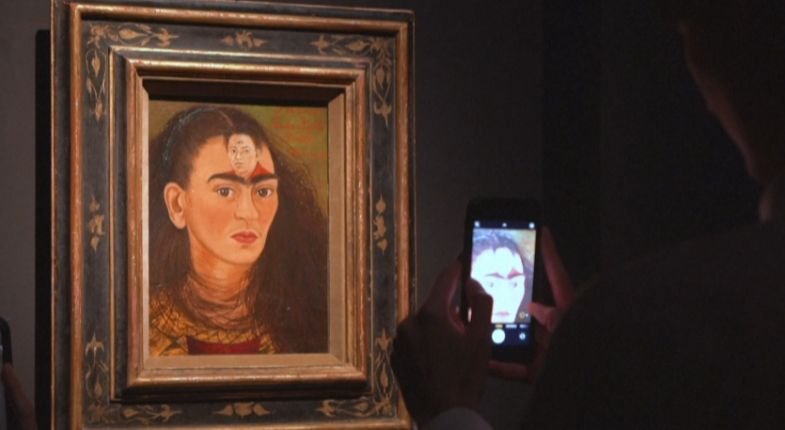 Изложиха емблематичен автопортрет на Фрида Кало в музей в Буенос Айрес