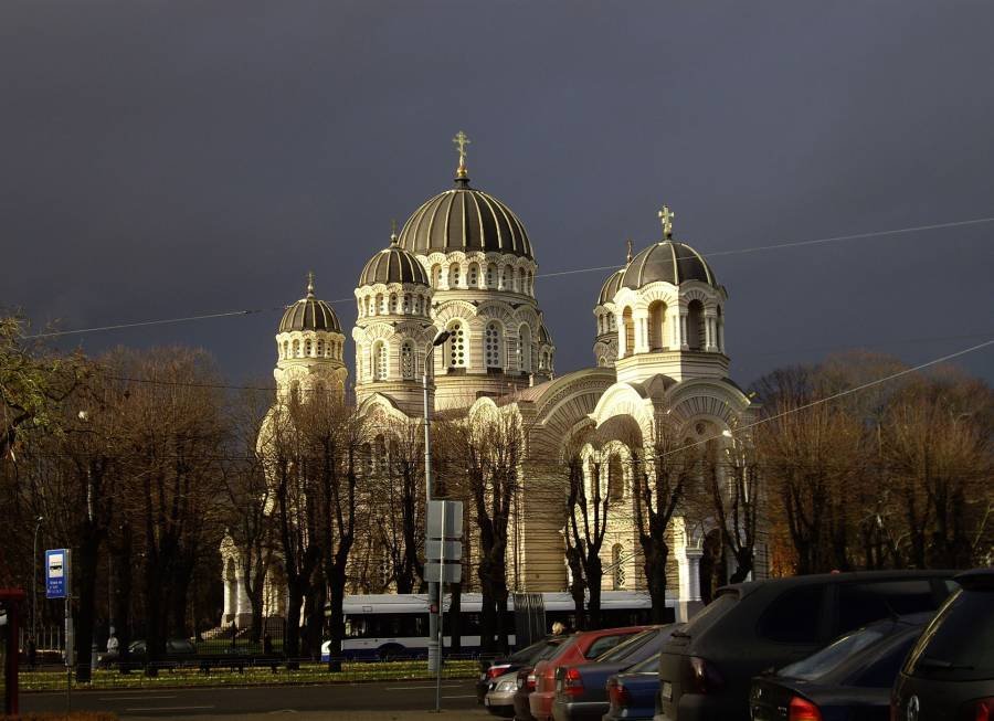 ВОЙНА НА ВТОРИ ФРОНТ: Латвийският парламент ще гласува независимост на Латвийската православна църква от Русия
