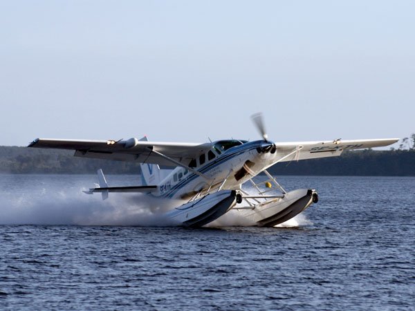 Загинал и девет изчезнали след катастрофа с хидроплан в САЩ