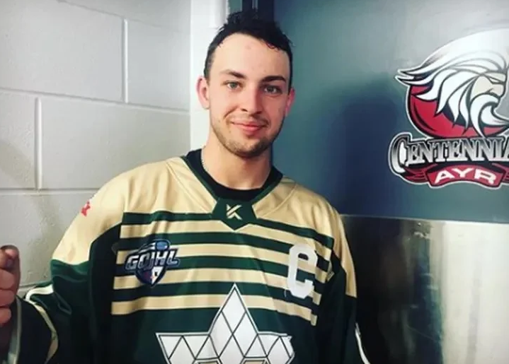 ТРАГЕДИЯ: 20-годишен почина по време на хокеен мач