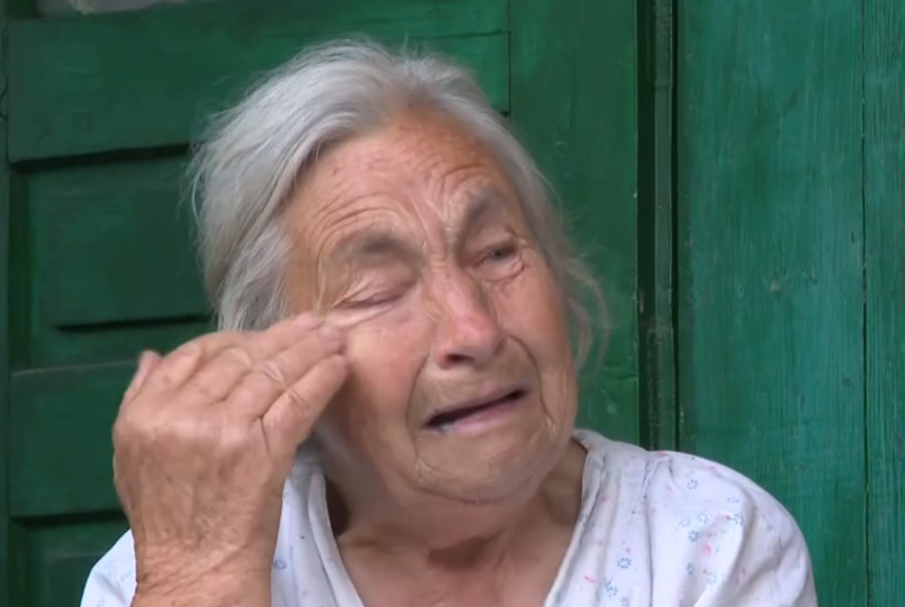 ЧОВЕШКИ ИСТОРИИ - 80-годишната Дела от Слатина, която остана без дом след потопа: Вече нямам нищо