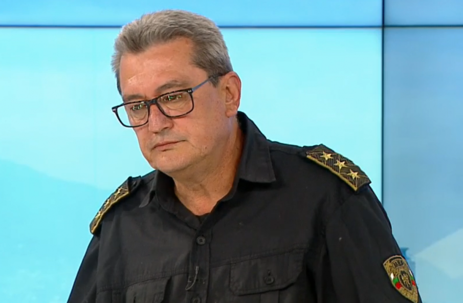 Главен комисар Николов: 1-2 месеца ще се разчистват щетите от наводненията, година ще отнеме възстановяването