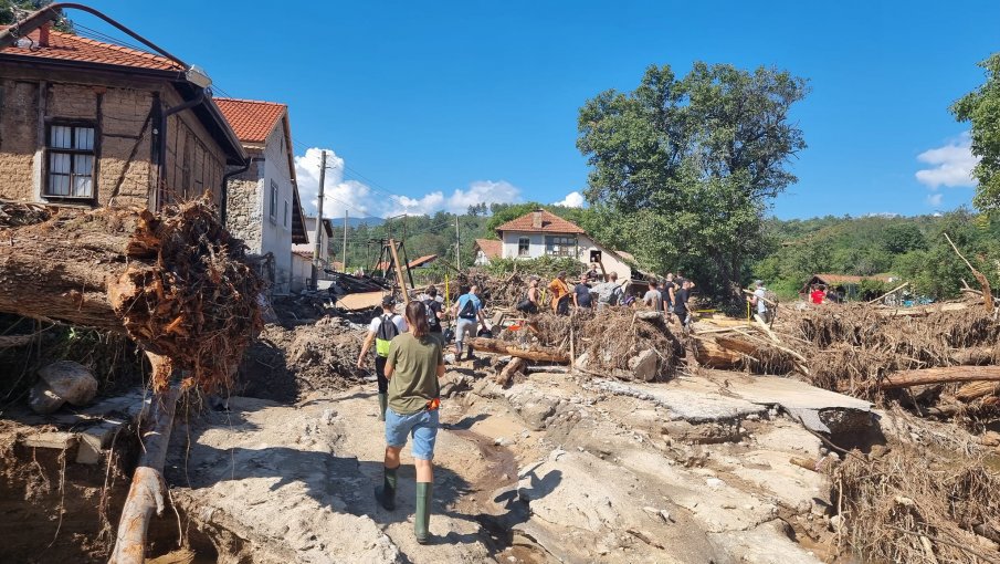 Решават колко фургона ще са необходими за селата в Карловско