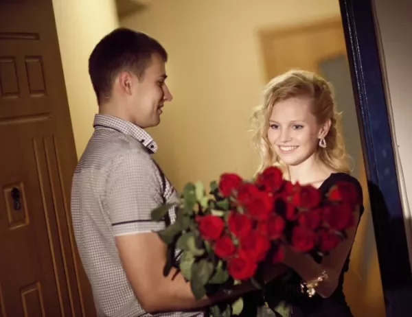 ОЧИТЕ НА ЧЕТИРИ: Три червени лампички на трите първи срещи