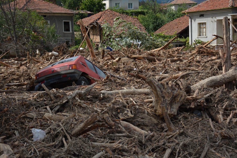 По нов план военните ще разчистват наводнените села в Карловско