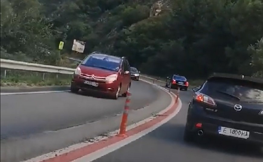 Понижиха шофьора от НСО, който избутваше коли на Кресненското дефиле