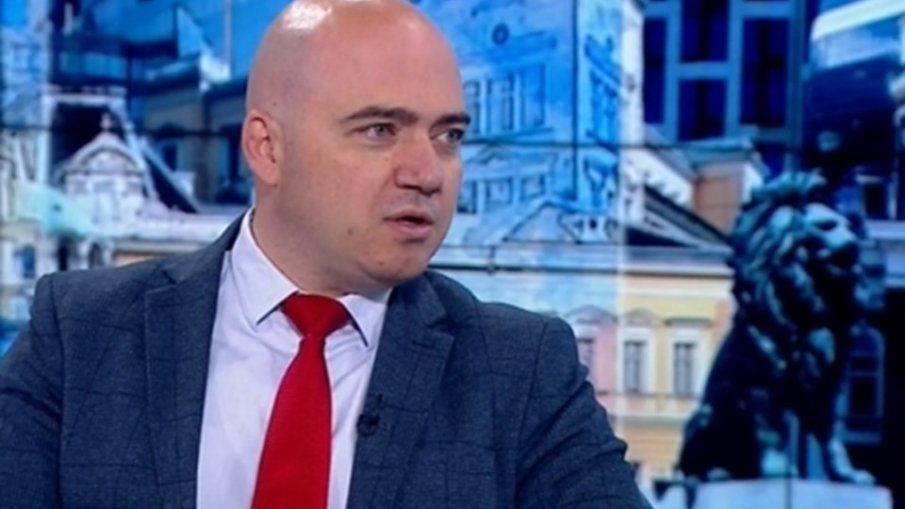 Туристическият бранш скочи на министъра на ПП за насилственото обединение