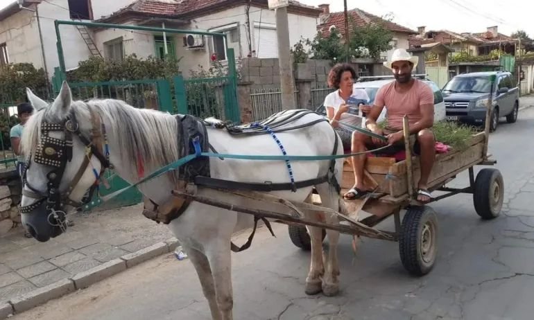Eто как некъпана Цона досажда на ромска сватба с листовки (СНИМКА)