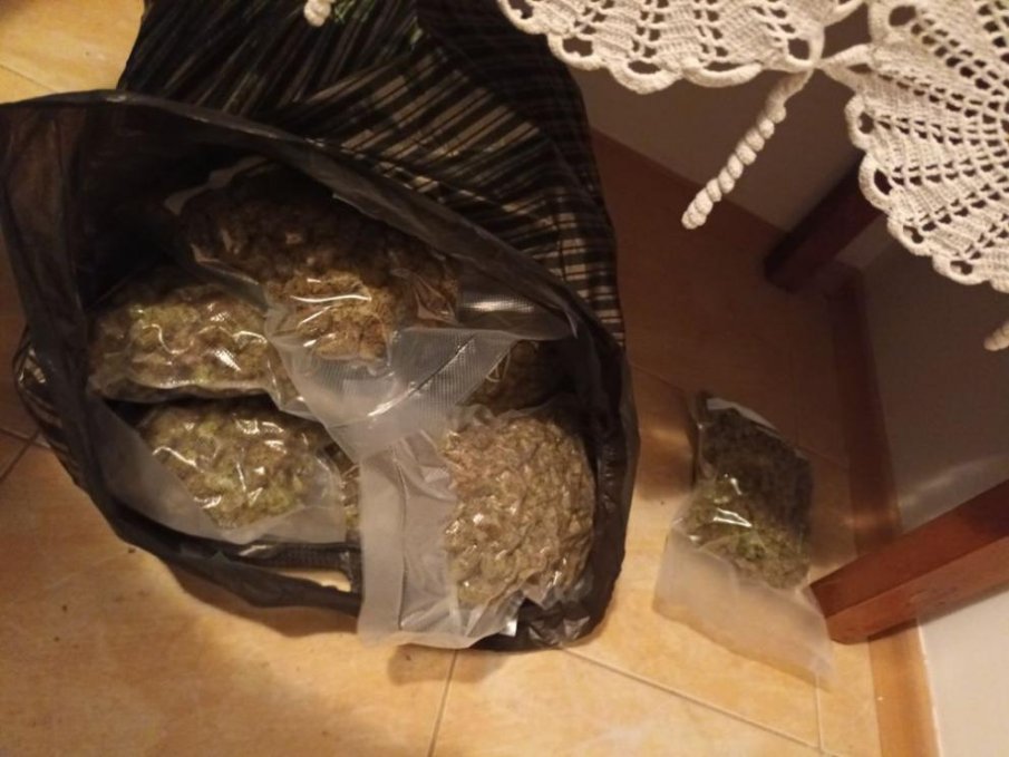 Рекордно количество дрога иззеха при акция на ГДБОП във Варненско (СНИМКИ)