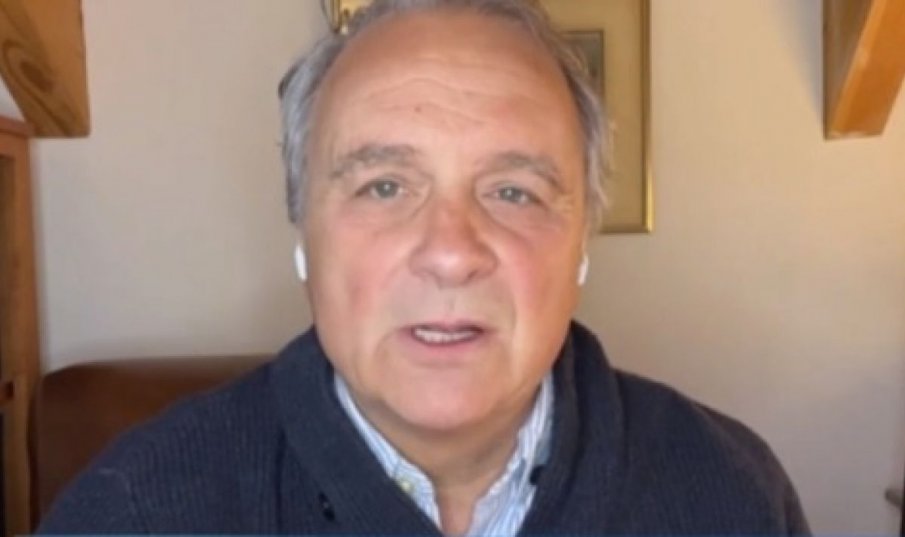 Бивш оперативен агент на ЦРУ: Путин седи върху буре с барут