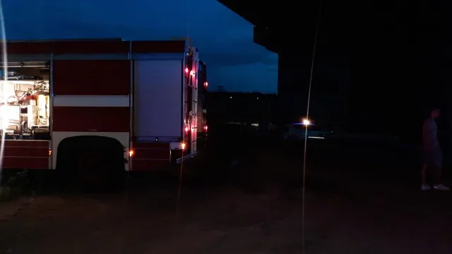 Падналият от мост автовоз все още не е изваден