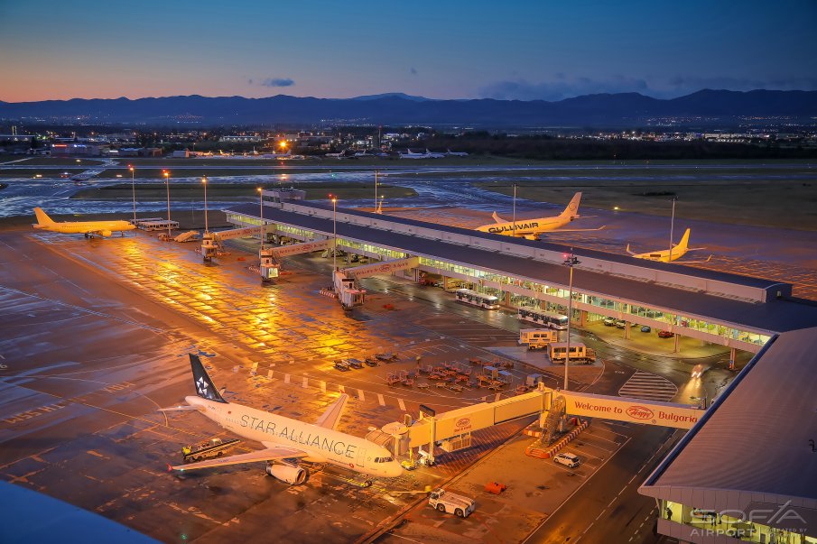 Летище София стана на 85 години