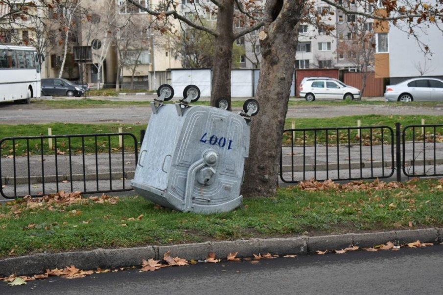 Буря връхлетя и Сливенско, нанесе щети