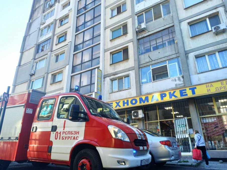 Възрастна жена изгоря в дома си в Бургас