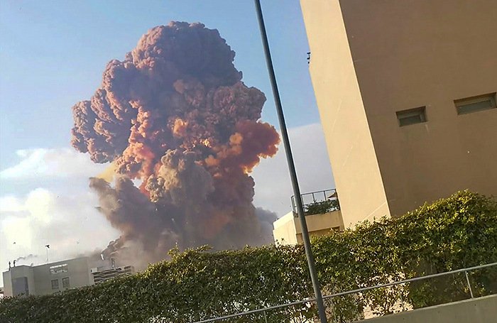 Взрив избухна на пълен с хора пазар в украинския град Мелитопол (ВИДЕО 18+)