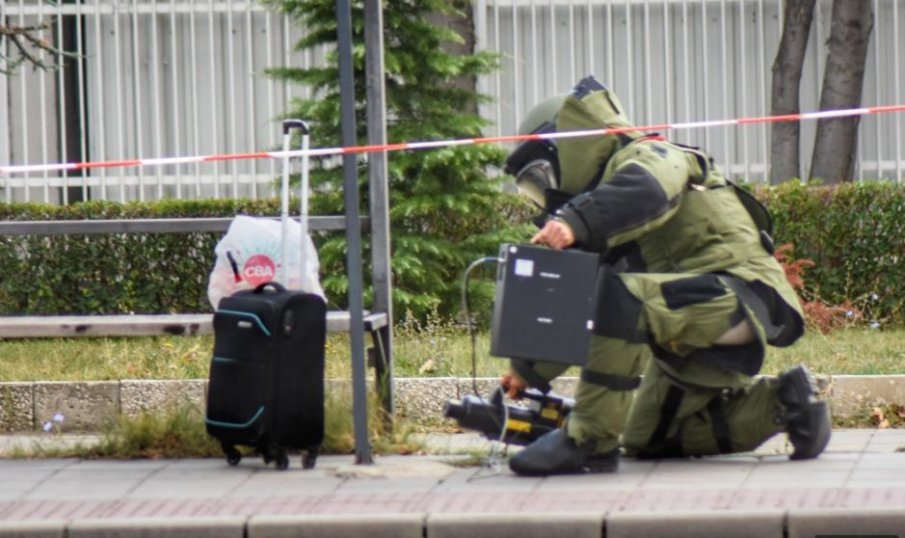 Взривиха забравен куфар на спирка във Варна