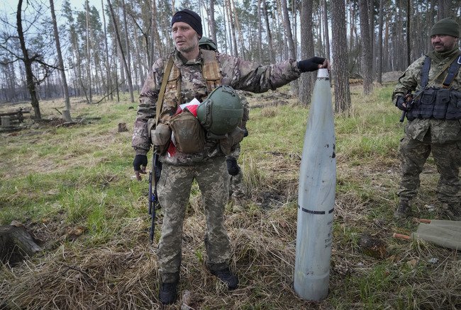 Путин облекчава условията за даване на гражданство на чужденци в армията