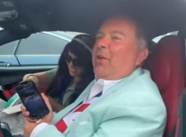 Уволниха дългогодишен шеф в Apple след скандално ВИДЕО