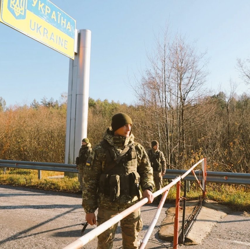 КАКВО СЕ СЛУЧВА: Беларус твърди: Украйна взриви мостове по границата, минира пътища и жп линии