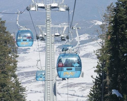 ИНЦИДЕНТ: 7-годишно дете пострада тежко на ски пистата в Банско