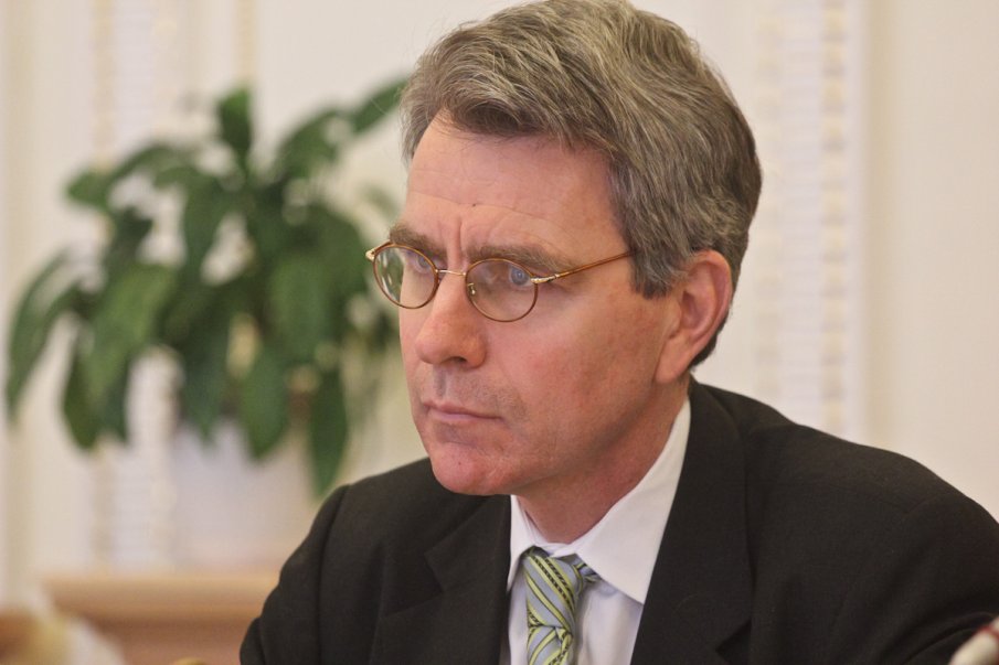 Помощник държавният секретар на САЩ по енергетиката на посещение в България, Турция и Румъния